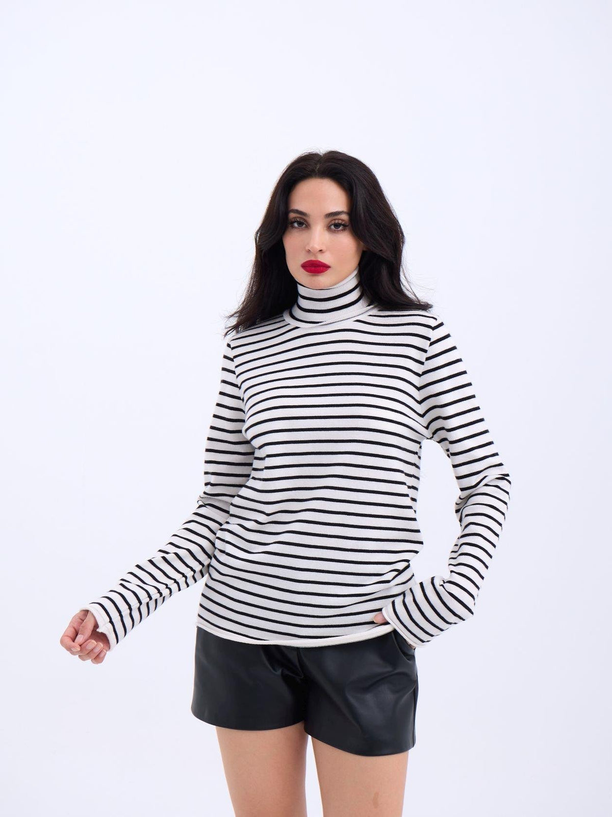 4213 STRICKWAREN GESTREIFT FISHBEARER SALASH-ECRU-SCHWARZ