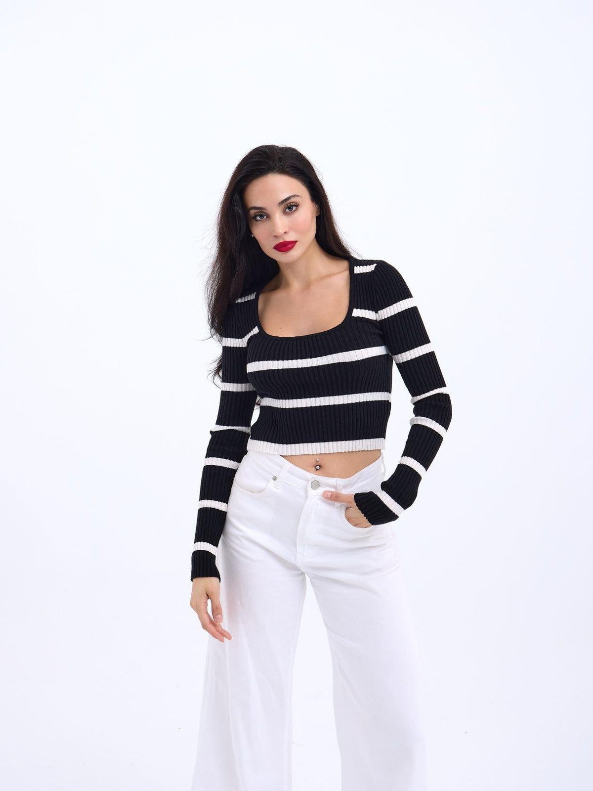 42221 STRICKWAREN GESTREIFTES CORD CROP-SCHWARZ-ECRU
