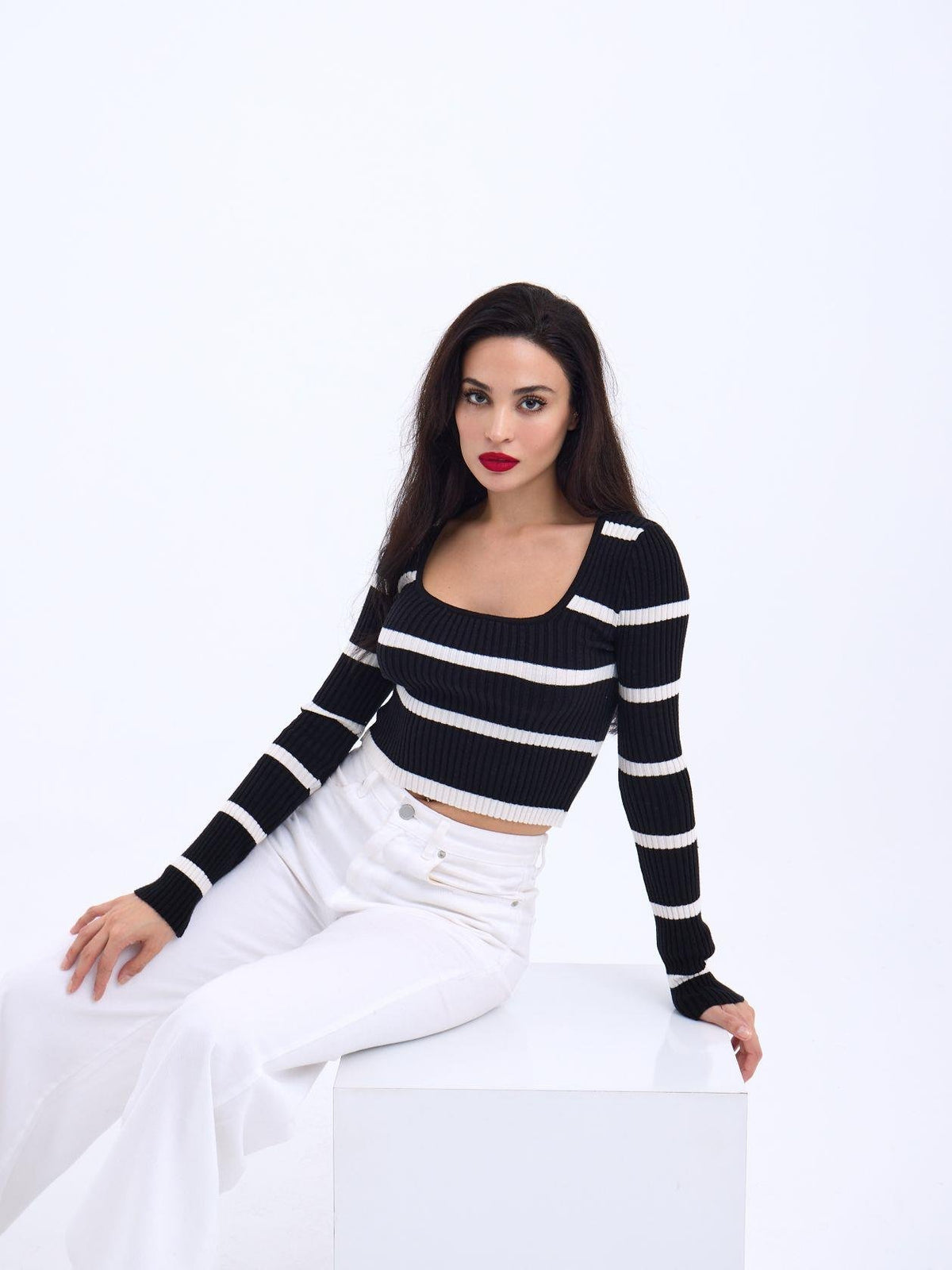 42221 STRICKWAREN GESTREIFTES CORD CROP-SCHWARZ-ECRU