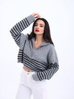 43311 STRICKWAREN GESTREIFTES CROP MIT REISSVERSCHLUSS-GRAU-SCHWARZ