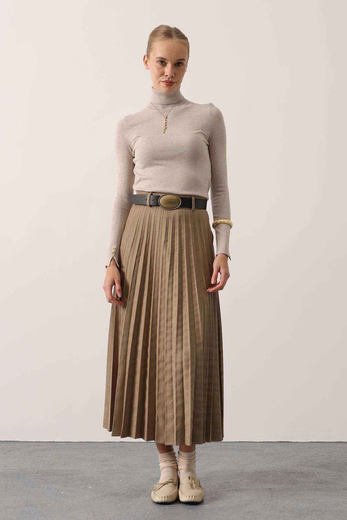 PİLİSELİ KEMER DETAYLI SÜET ETEK - Vizon