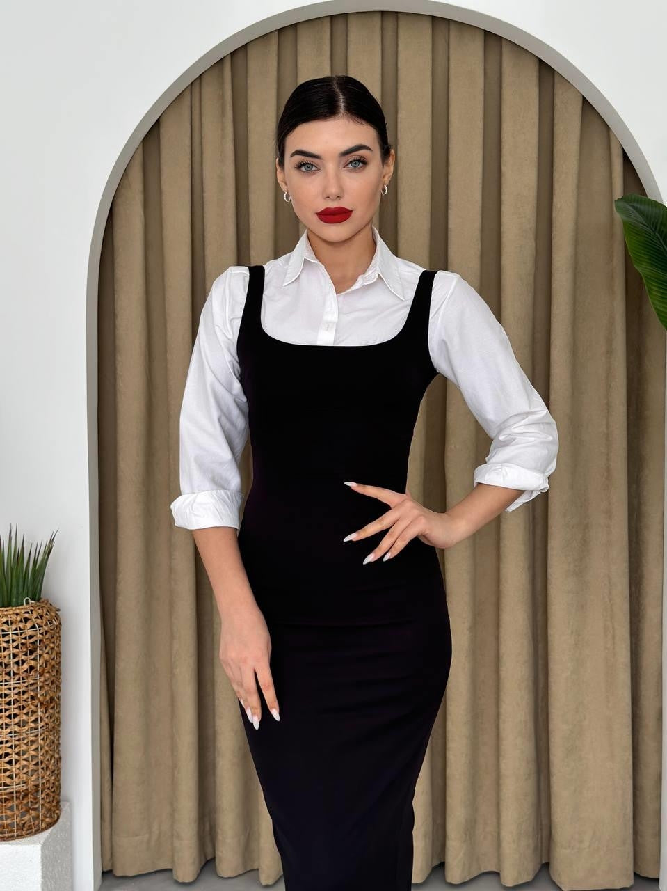 Calliope Midikleid mit quadratischem Ausschnitt
