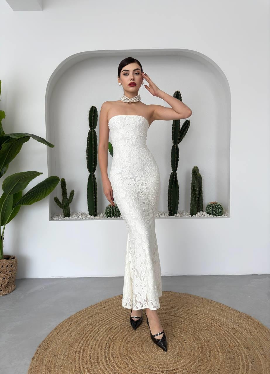 Trägerloses Combar-Kleid