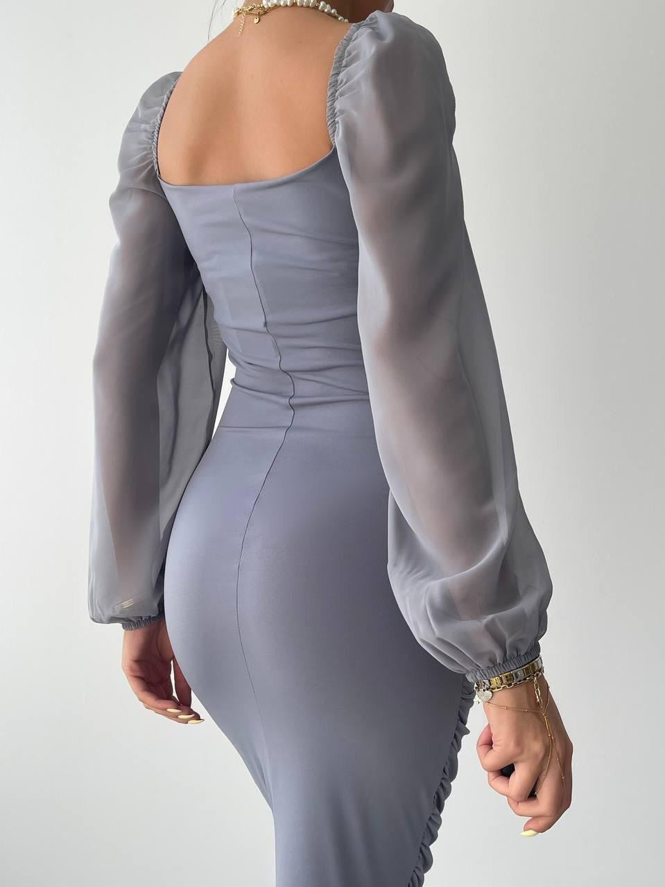 Engla-Kleid mit Tülldetail an den Ärmeln