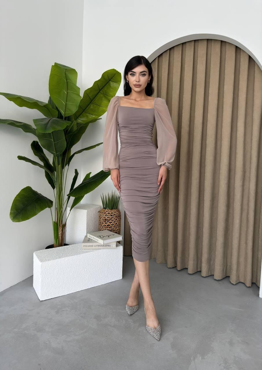 Engla-Kleid mit Tülldetail an den Ärmeln