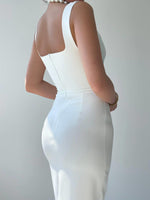 Martin – Bleistiftkleid mit Riemchendesign