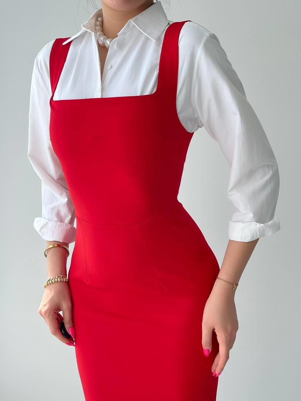 Martin – Bleistiftkleid mit Riemchendesign