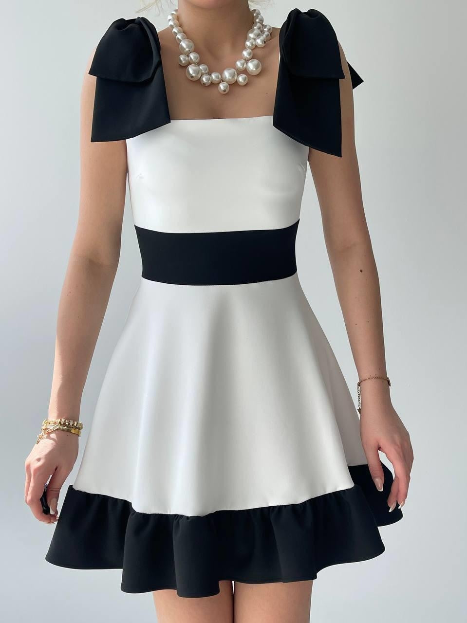 Miron-Kleid mit Schulterschleife