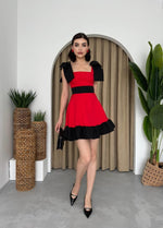 Miron-Kleid mit Schulterschleife