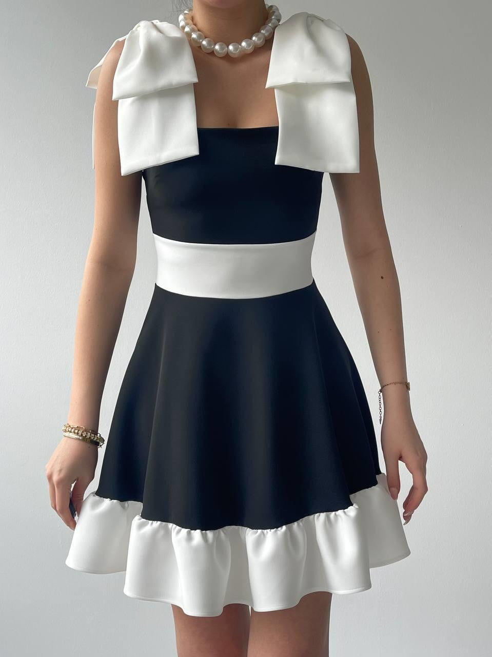 Miron-Kleid mit Schulterschleife