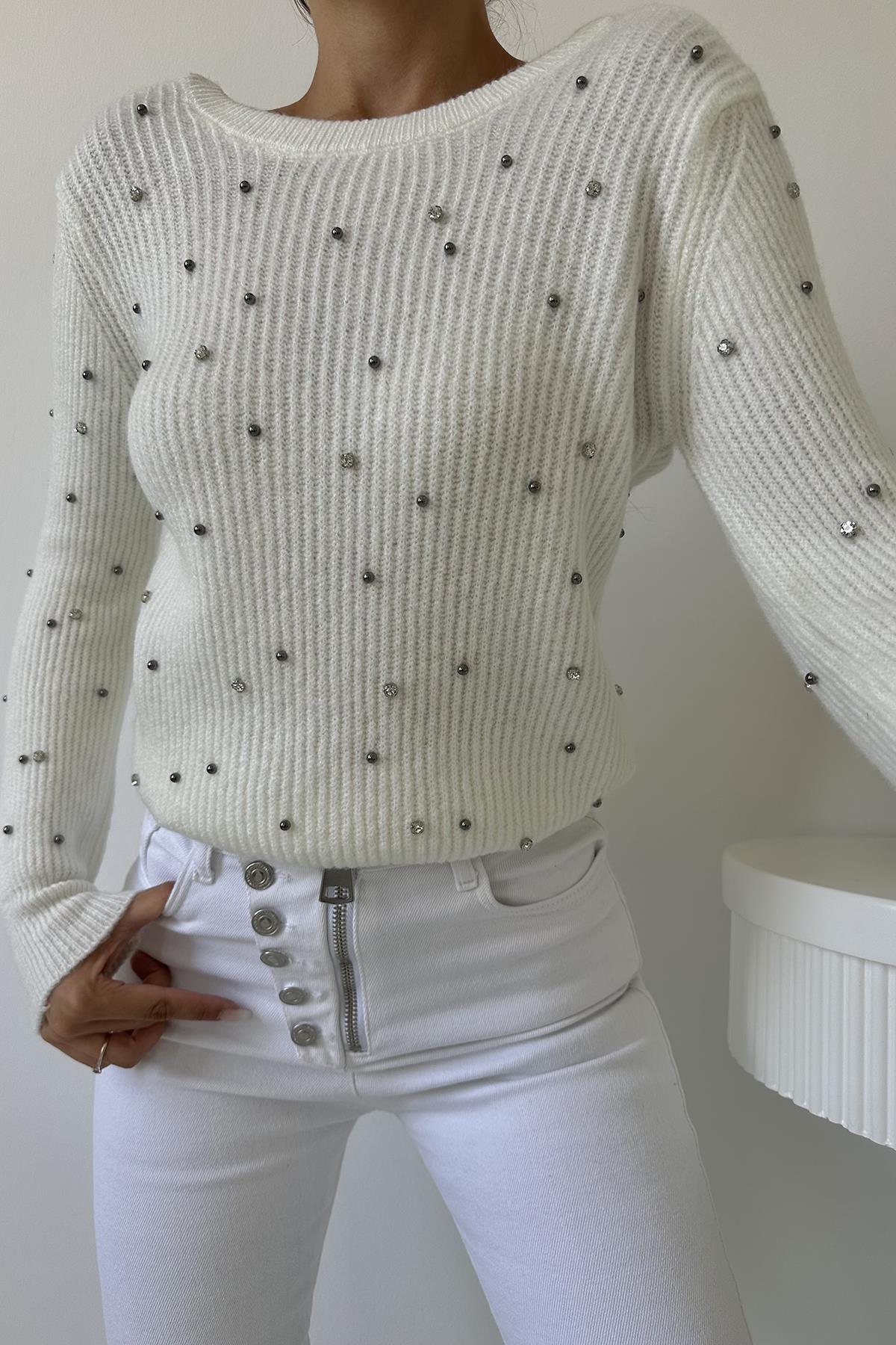 Toptan Ekru Boncuklu Triko Kazak