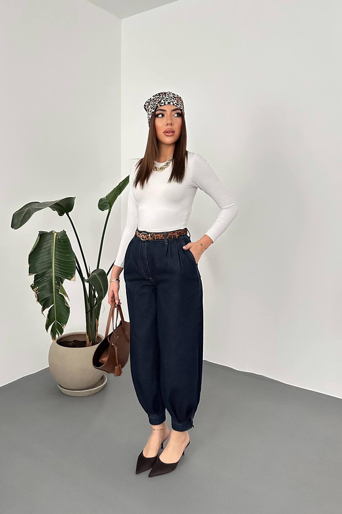 Toptan Mavi Paçası Pileli Kot Pantolon