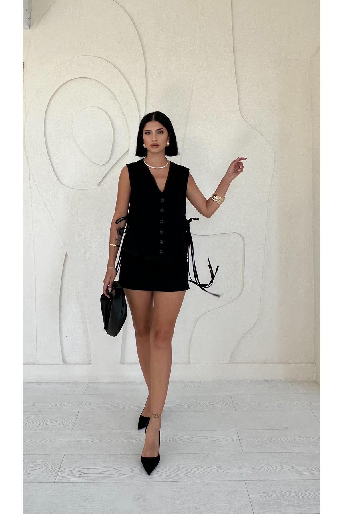 Toptan Siyah Yanları Bağcıklı Yelek