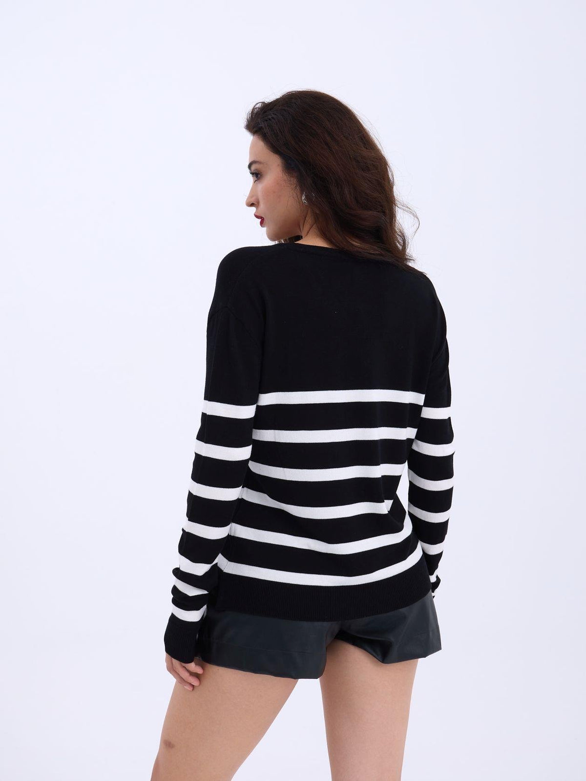 4203 STRICKWAREN V-AUSSCHNITT GESTREIFT BASIC SALASH-SCHWARZ-ECRU