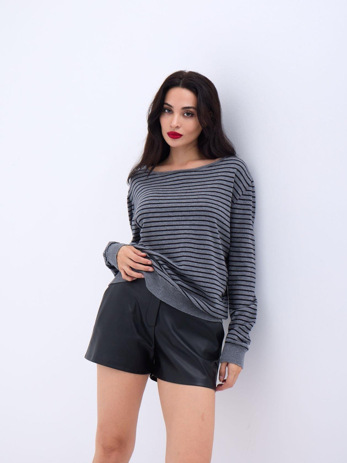 4215 STRICKWAREN GESTREIFTES LOCKERES PULLOVER-GRAU-SCHWARZ