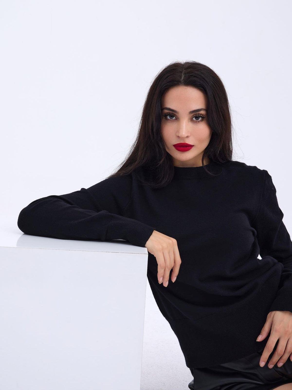 4217 STRICKWAREN BASIC PULLOVER-SCHWARZ
