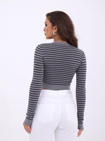 42211 STRICKWAREN GESTREIFTES CROP-GRAU-SCHWARZ