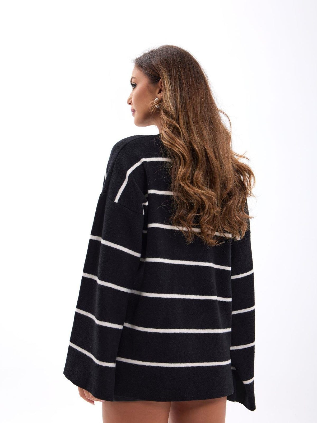 42401 STRICKWAREN GESTREIFTES LOCKERES PULLOVER-SCHWARZ-ECRU