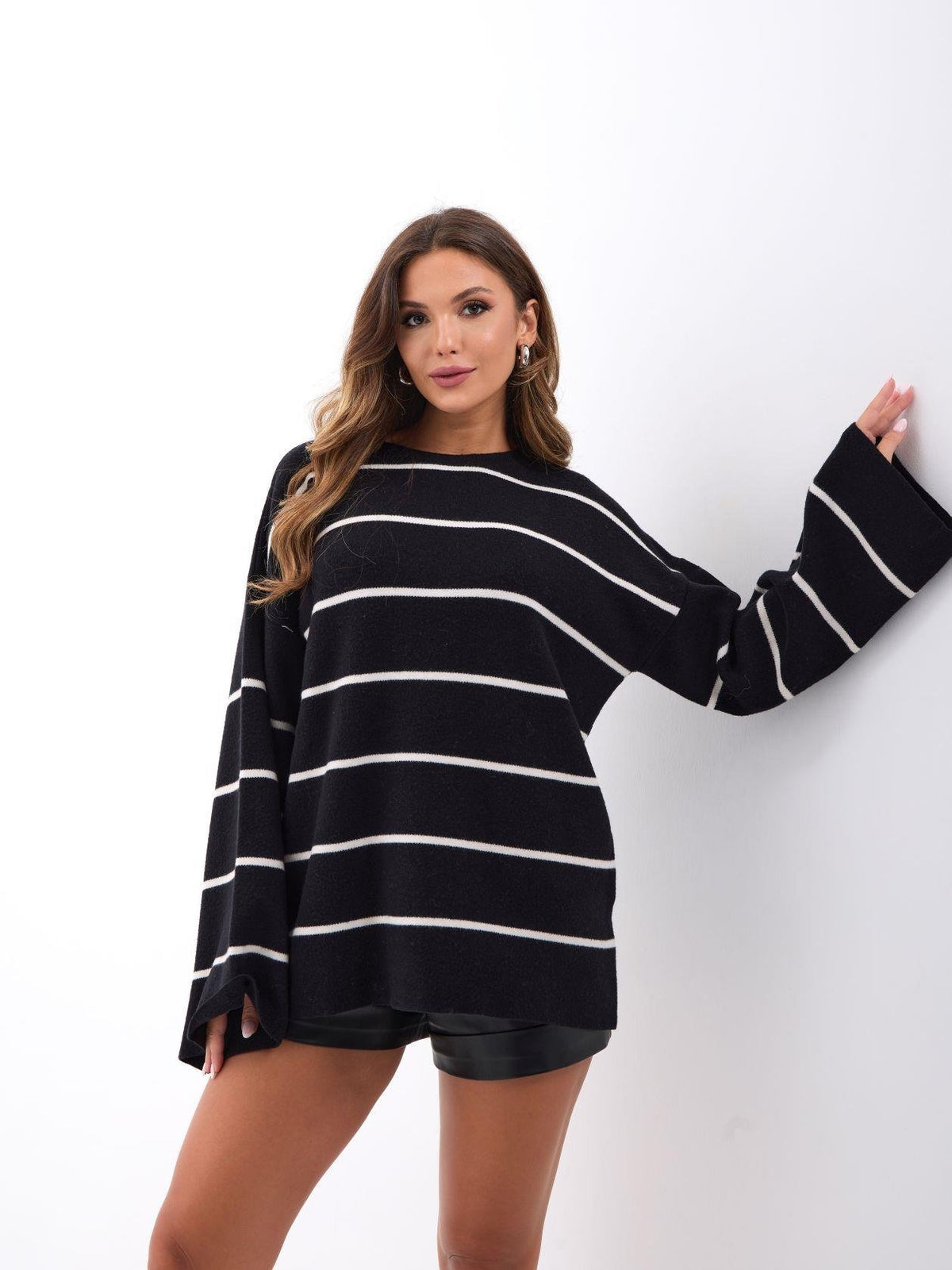 42401 STRICKWAREN GESTREIFTES LOCKERES PULLOVER-SCHWARZ-ECRU