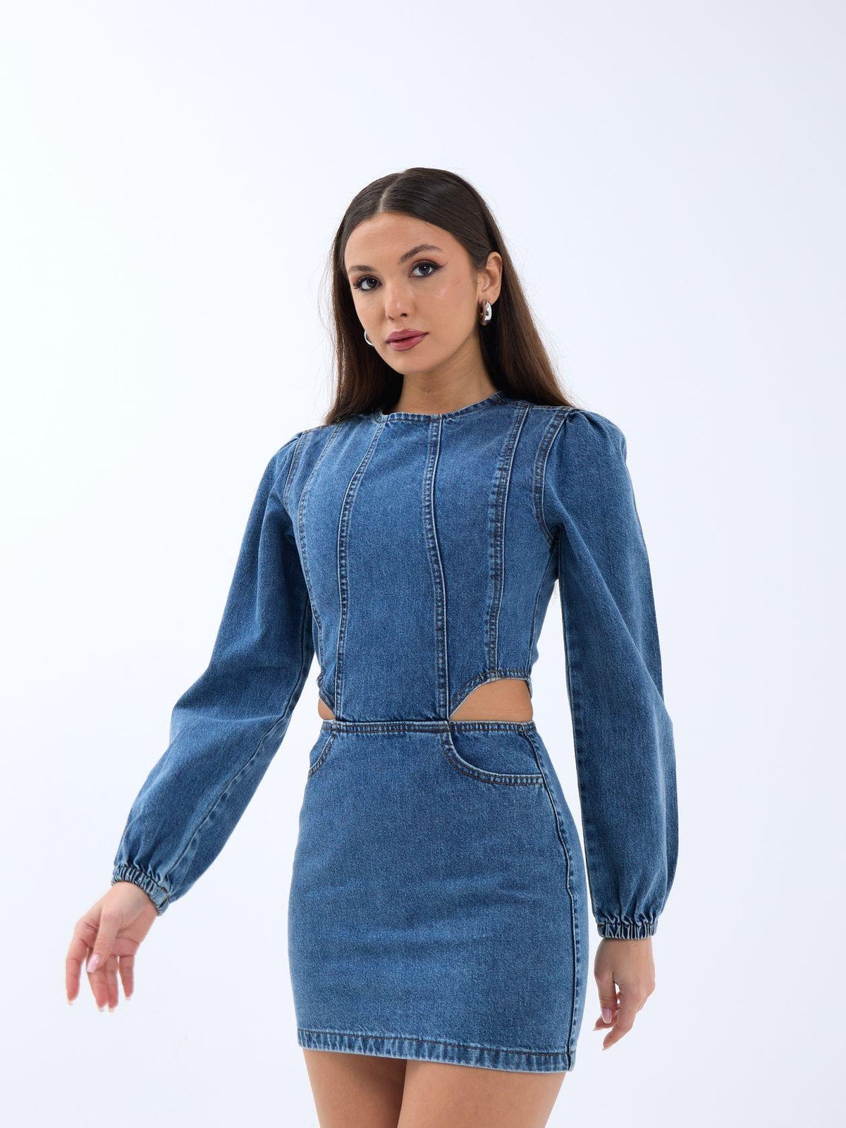 6834 Jeanskleid mit Fenster, blau