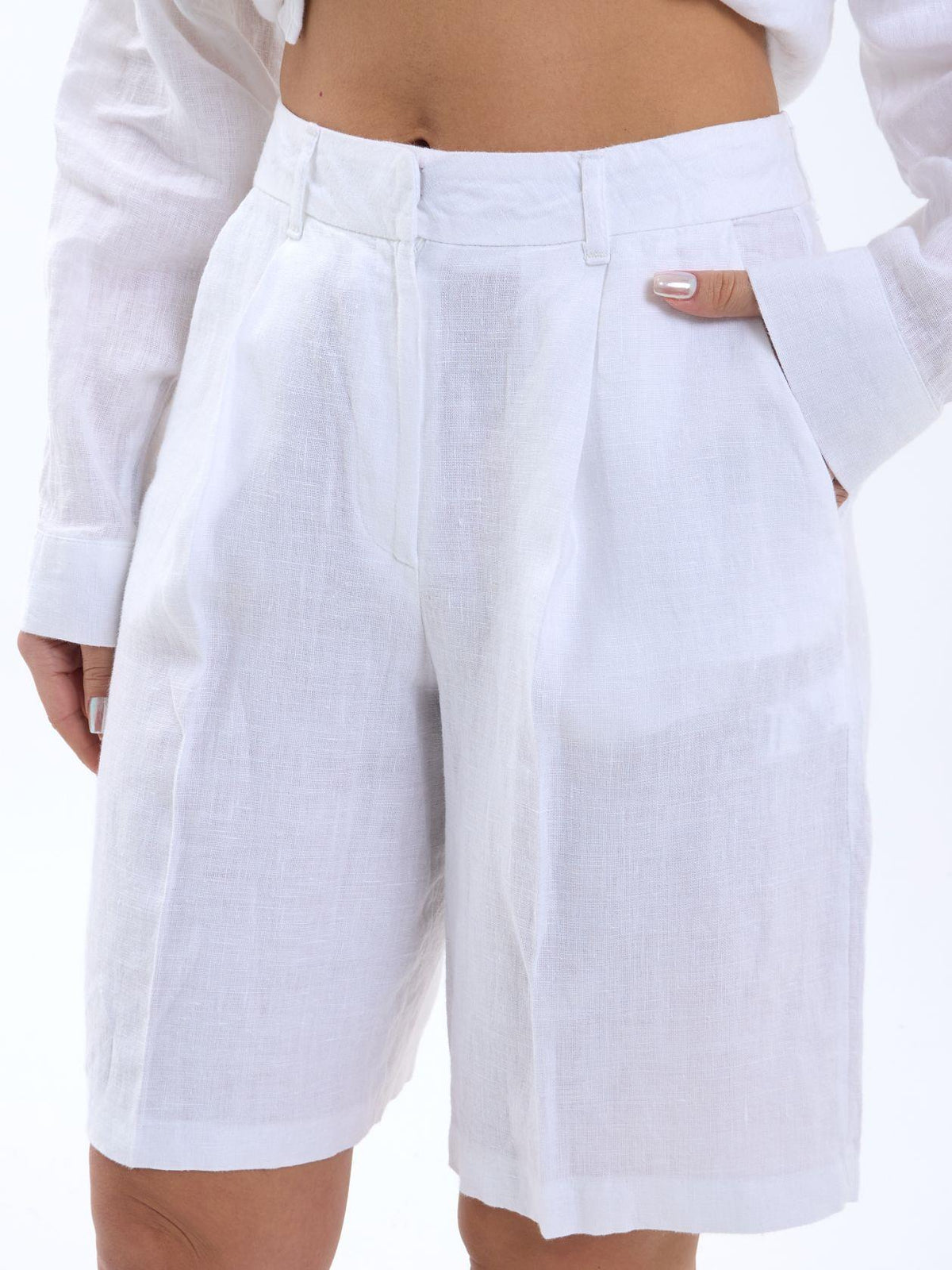 7066 SHORTS-WEISS