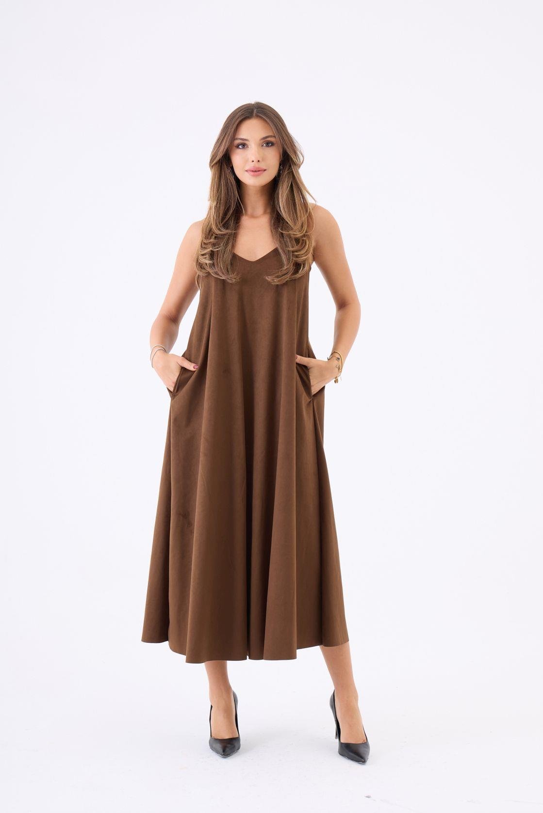 7506 KAMELKLEID