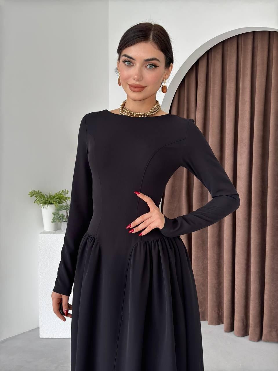 Arnas Oval Plisseekleid 