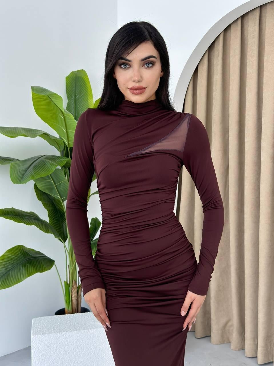 Dorra Yırtmaçlı Uzun Kollu Elbise