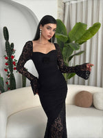 Joha – Kleid mit Rosendetail 