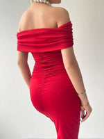 Bleistiftkleid mit Milan-Madonna-Kragen 