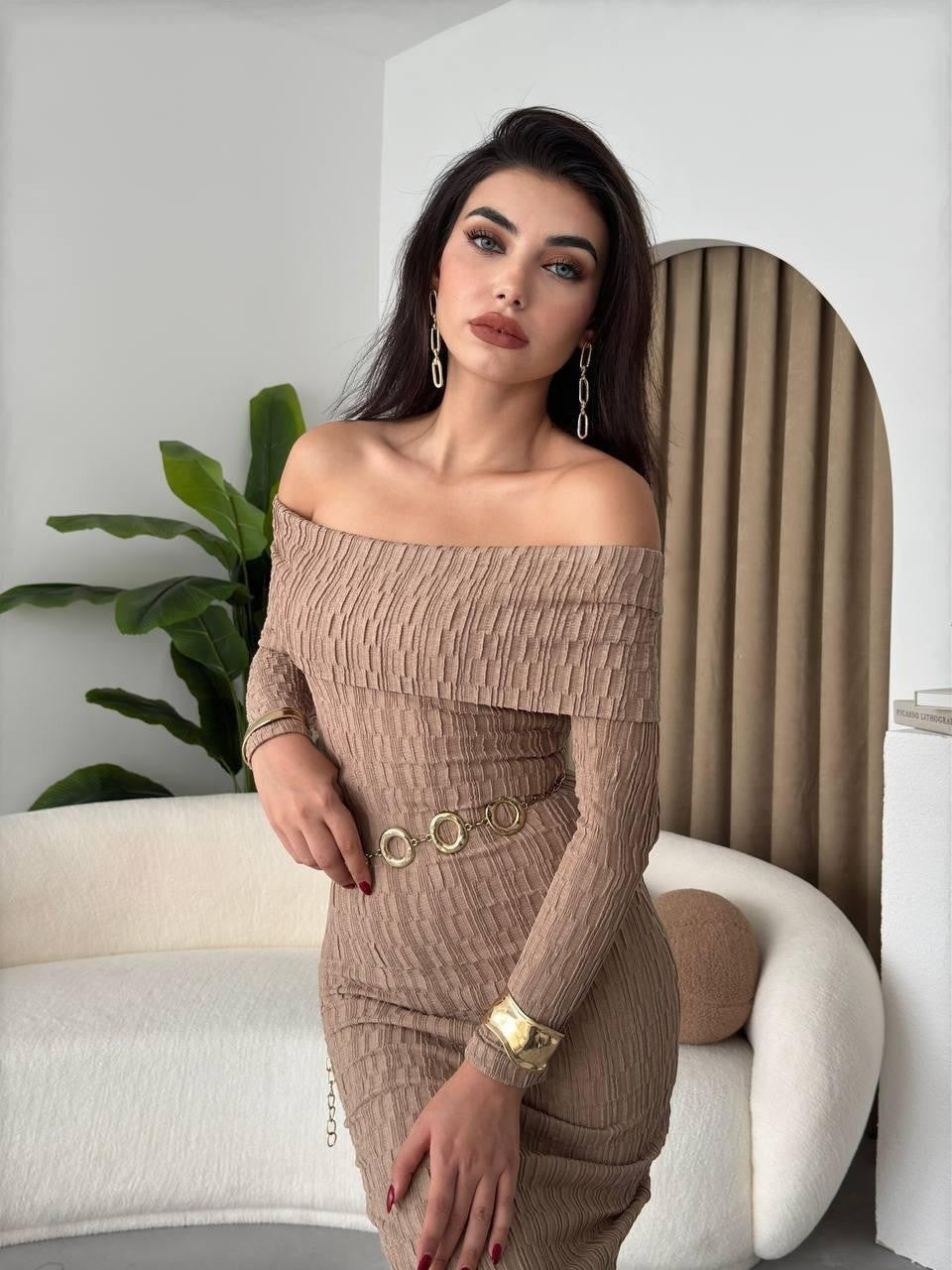 Ovieda Madonna-Kragenkleid 