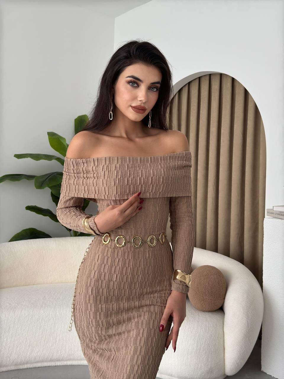 Ovieda Madonna-Kragenkleid 