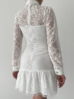 Petrus Kleid mit Knopfdetail
