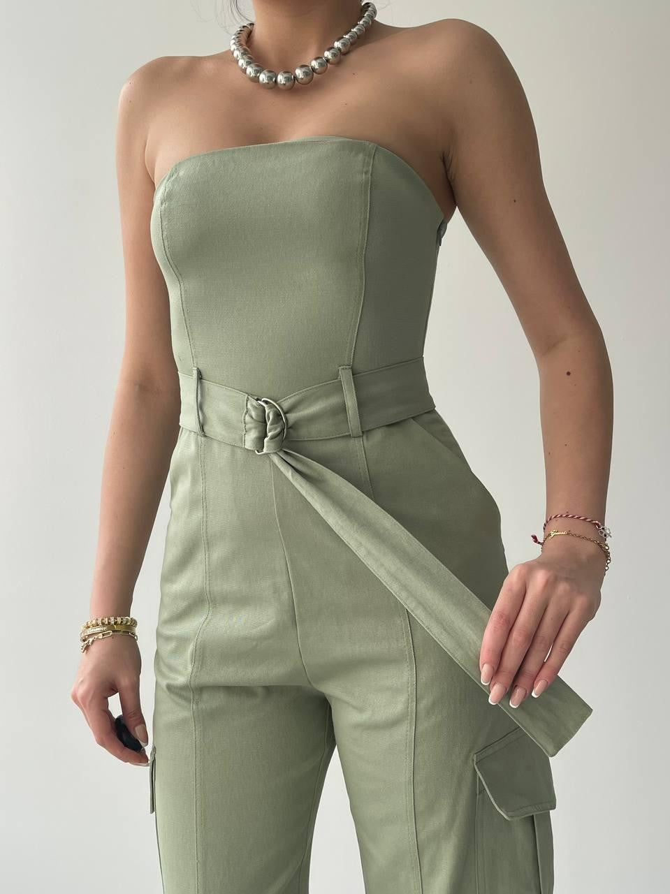 Rue – Jumpsuit mit Gürtel 