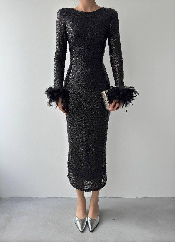 Sewa Kleid mit Federdetail 
