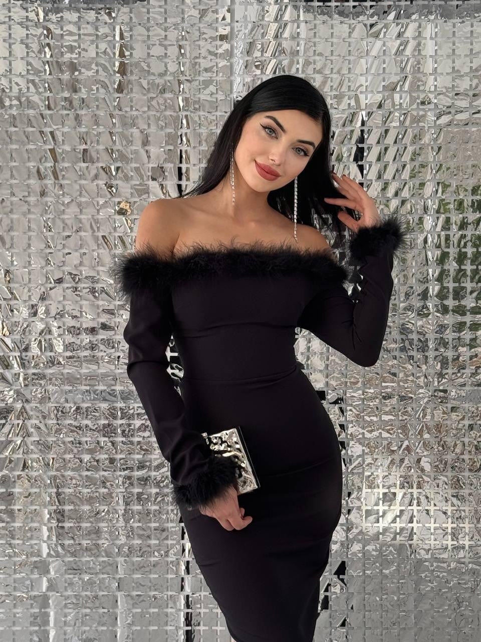 Siyo Kleid mit Federdetail
