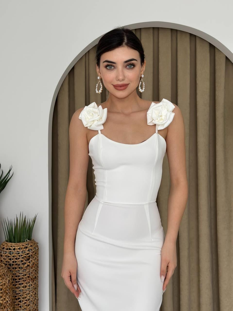 Thron Gül Askılı Elbise