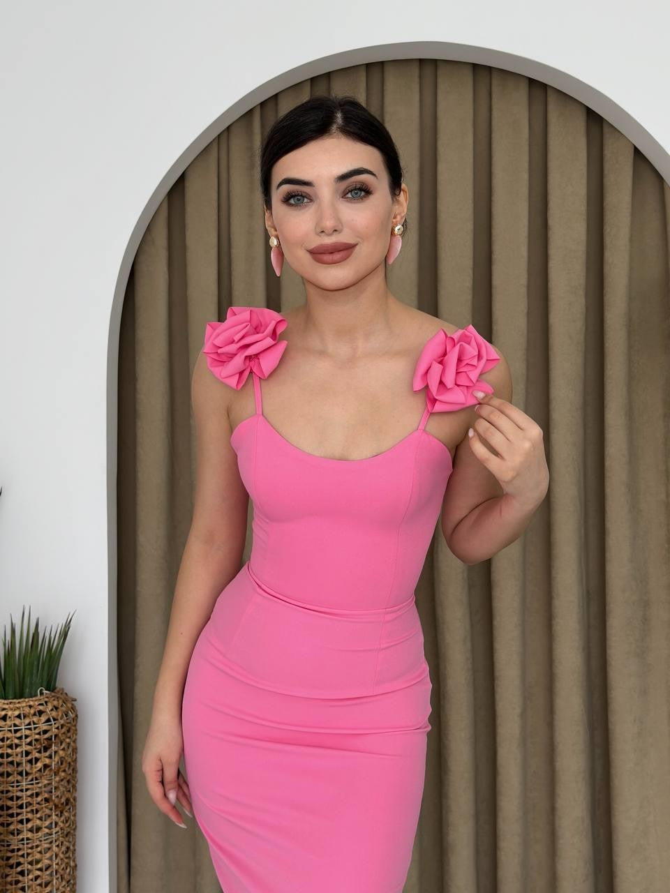 Thron Gül Askılı Elbise