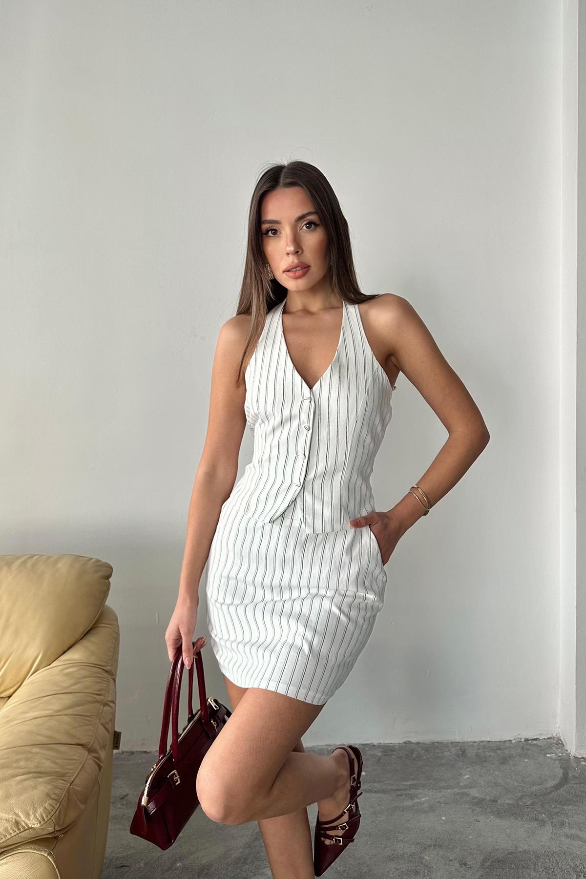Toptan Beyaz Çizgili Yelek Ve Etek Takım