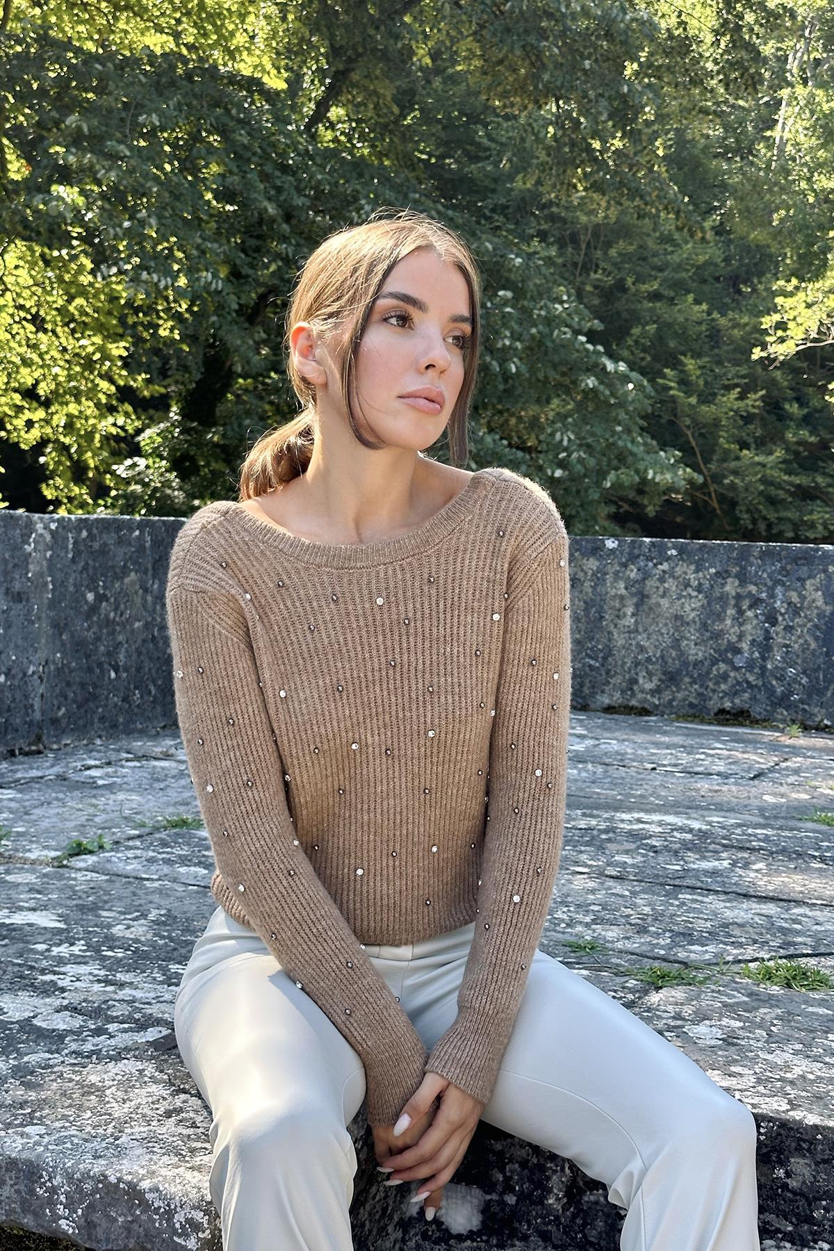 Toptan Camel Boncuklu Triko Kazak