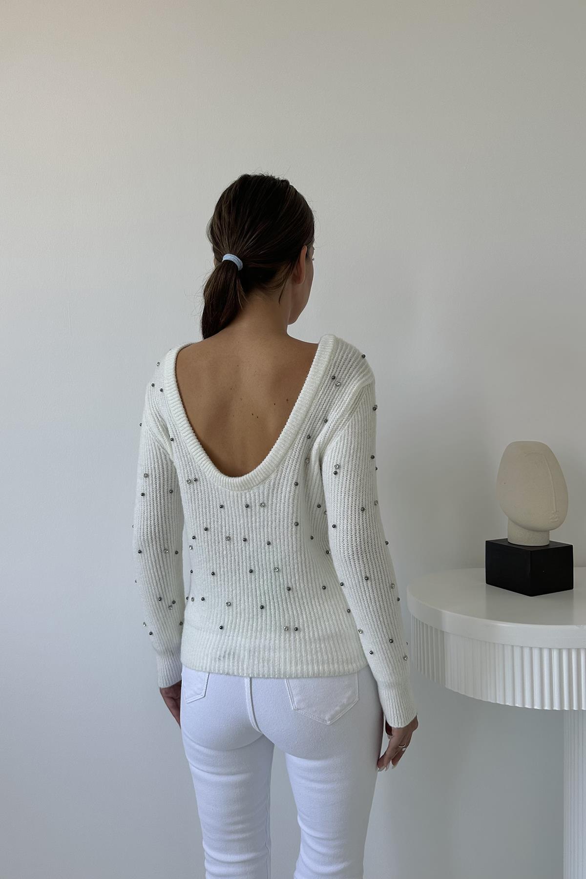 Toptan Ekru Boncuklu Triko Kazak