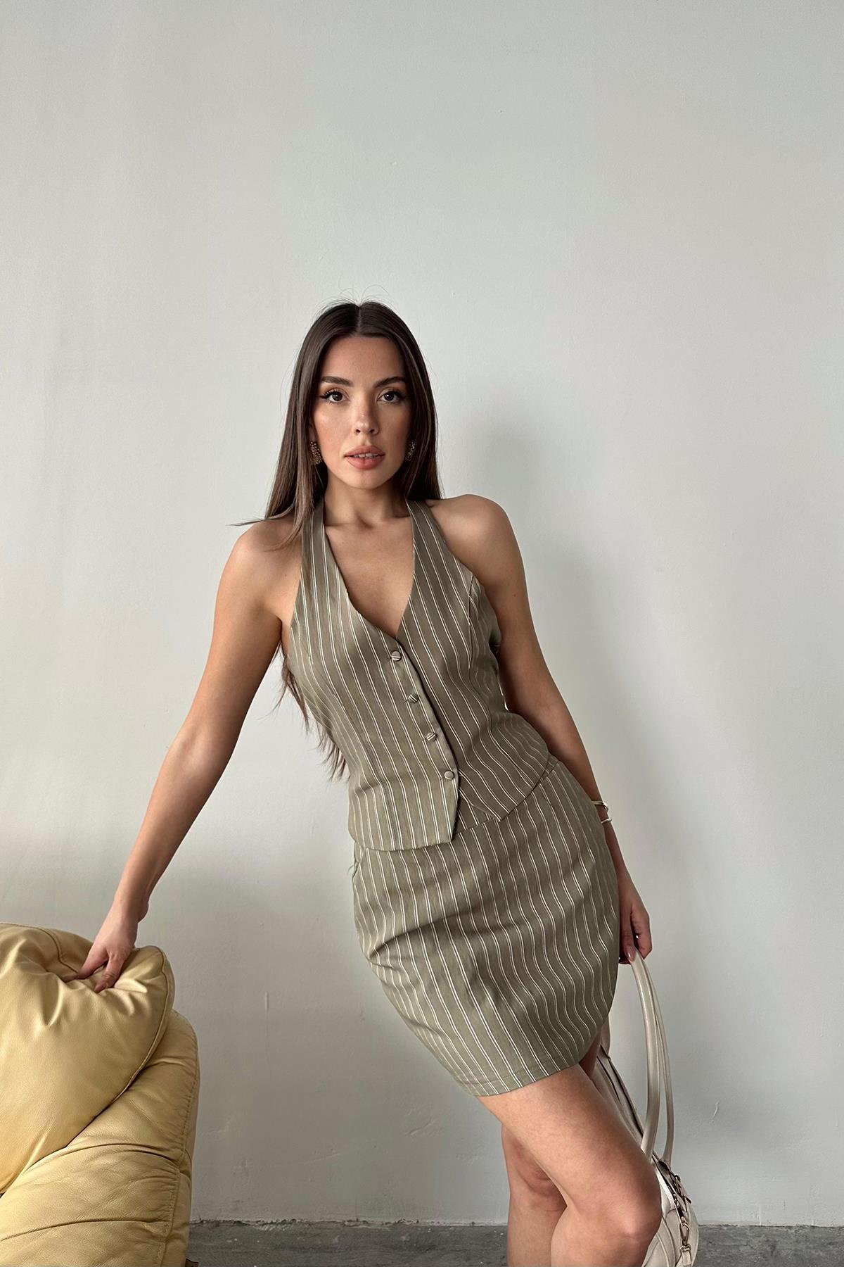 Toptan Haki Çizgili Yelek Ve Etek Takım