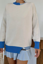 Toptan Mavi Yaka Ve Manşet Garnili Triko Kazak