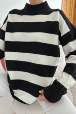 Toptan Siyah Çizgili Triko Kazak