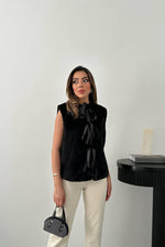 Toptan Siyah Fiyonklu Peluş Yelek