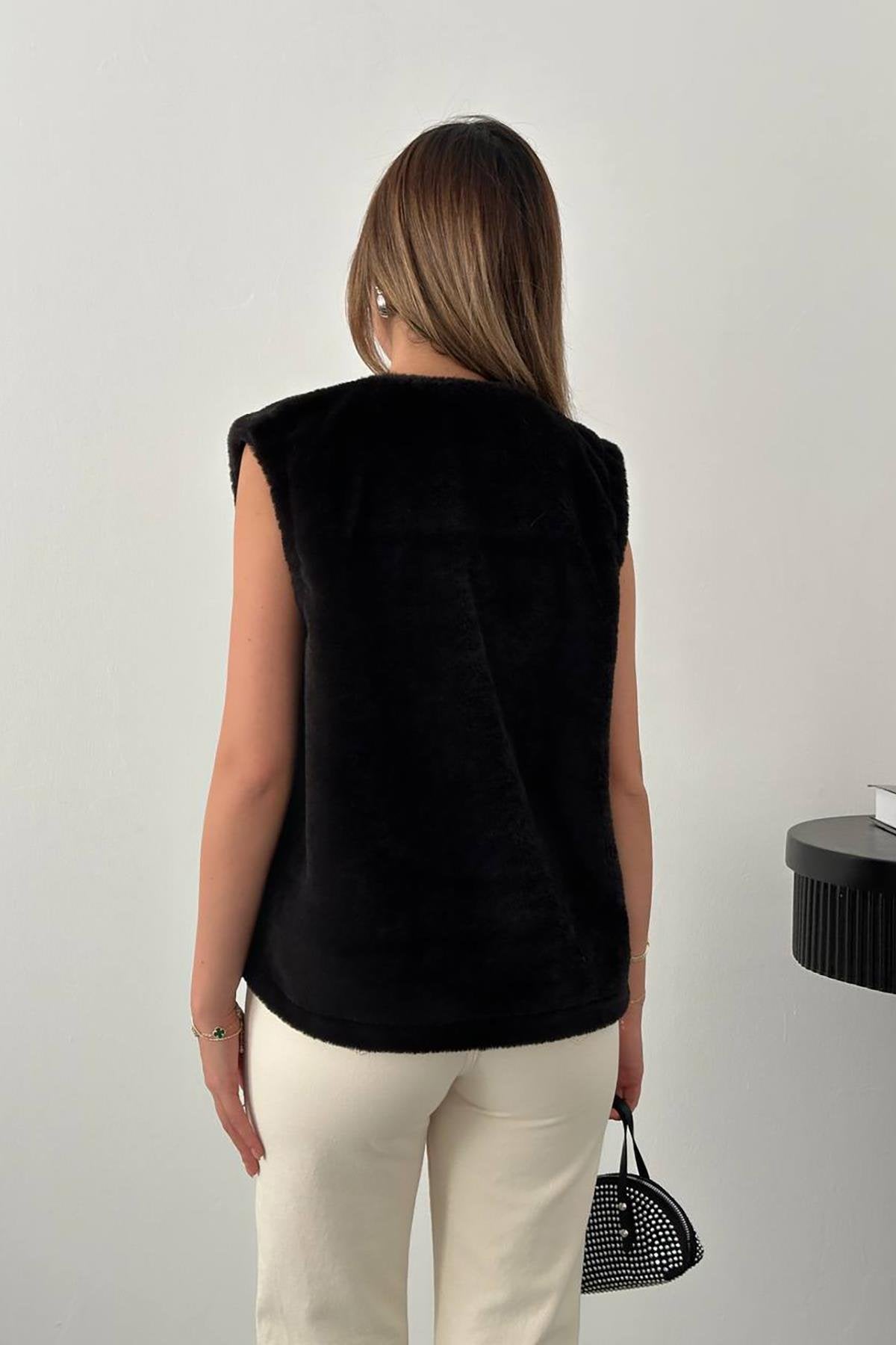 Toptan Siyah Fiyonklu Peluş Yelek